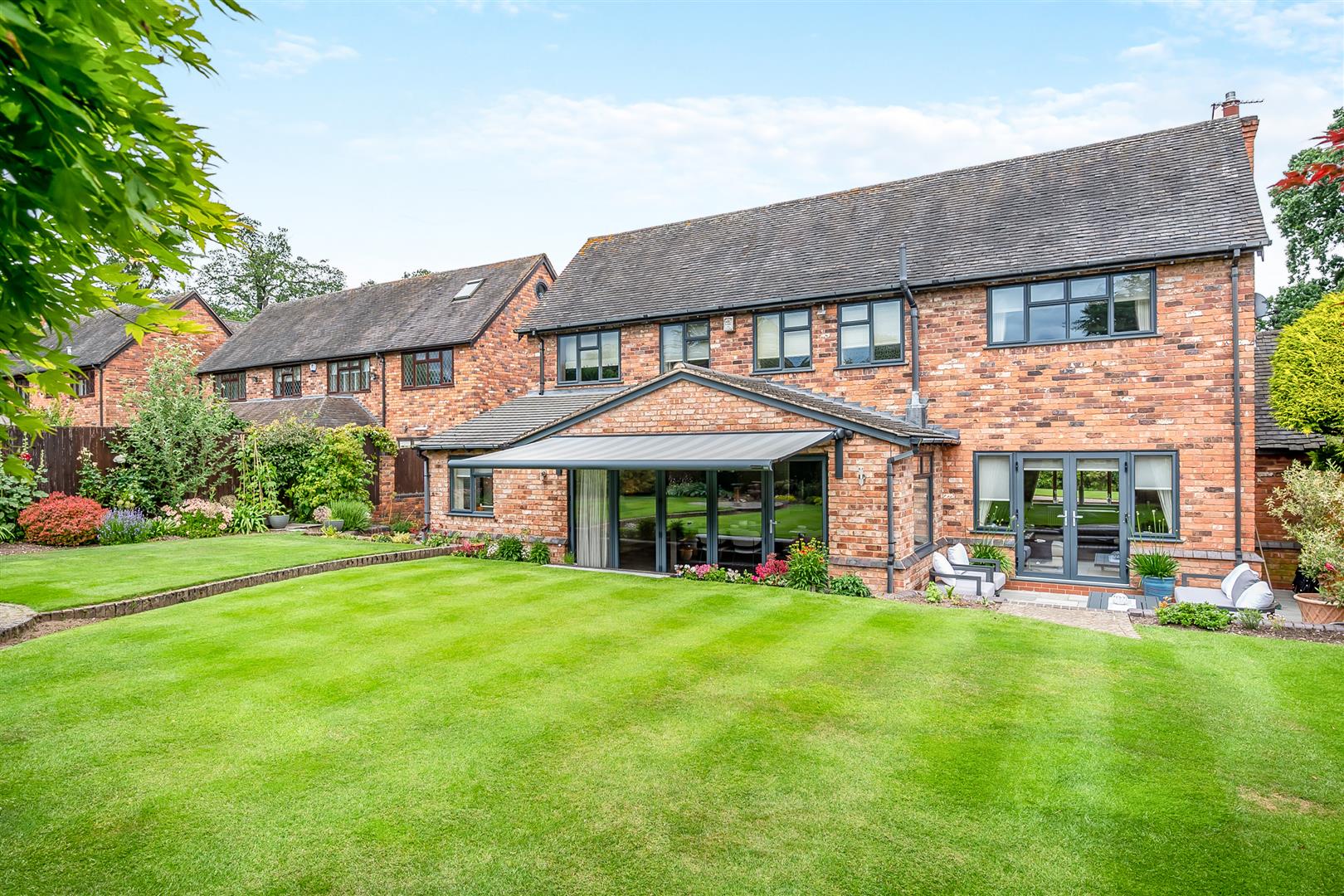 33 Aldridge Road, Little Aston, B74 3BQ Aston Knowles